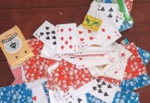 गाैरबाट हाेटेलमा जुवा खेलिरहेका १० जना पक्राउ